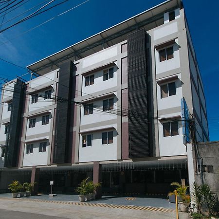 Reddoorz @ Leoncia Apartelle Mandaue City Exterior photo